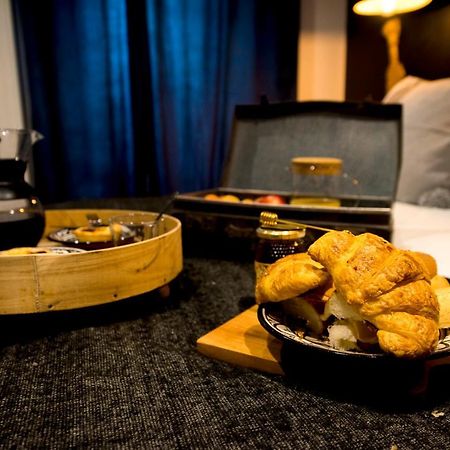 La Petite Valise Hotell Ploudalmézeau Eksteriør bilde
